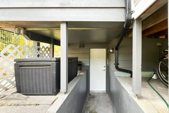 316 West Queens Road, North Vancouver For Sale - image 39