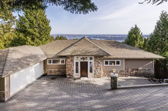 1371 Burnside Road, West Vancouver