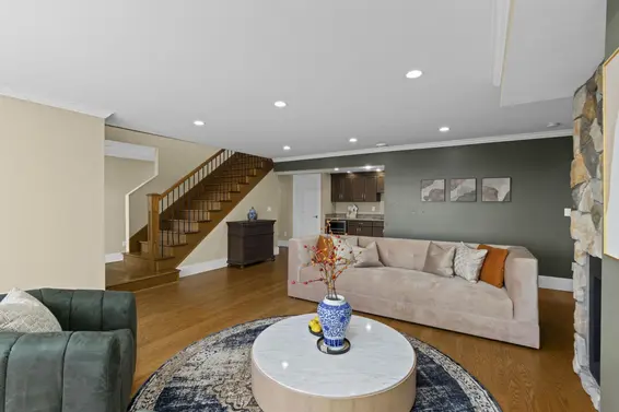 1371 Burnside Road, West Vancouver For Sale - image 24