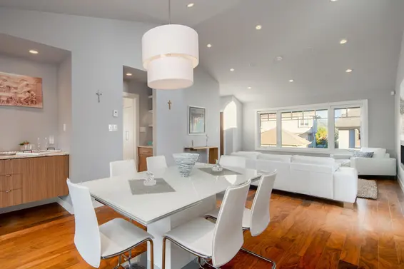 4786 Meadfeild Court, West Vancouver