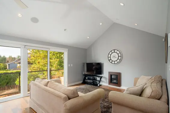 4786 Meadfeild Court, West Vancouver For Sale - image 12