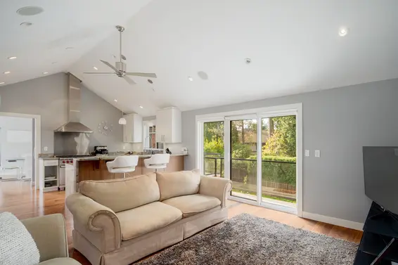 4786 Meadfeild Court, West Vancouver For Sale - image 13