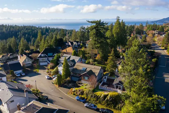 4786 Meadfeild Court, West Vancouver For Sale - image 33