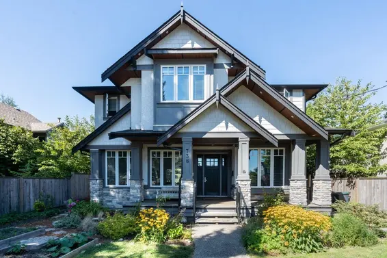 738 East 13th Street, North Vancouver