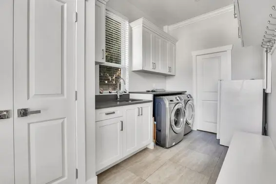 738 East 13th Street, North Vancouver For Sale - image 11