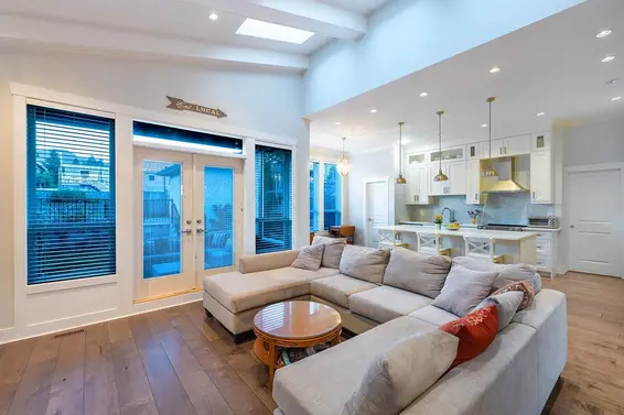 738 East 13th Street, North Vancouver For Sale - image 3