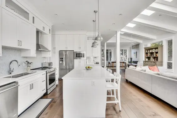 738 East 13th Street, North Vancouver For Sale - image 4