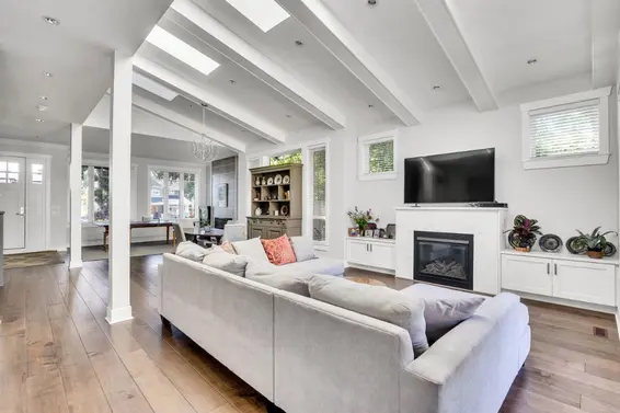 738 East 13th Street, North Vancouver For Sale - image 8