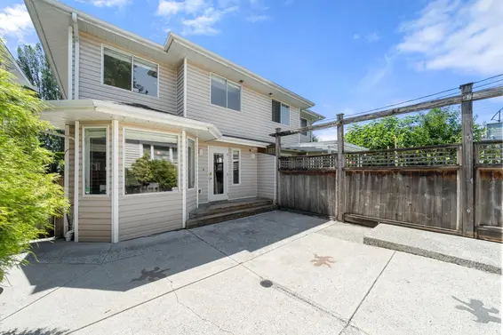 2 460 West 6th Street, North Vancouver For Sale - image 27