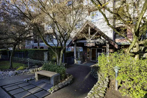 201 150 West 22Nd Street, North Vancouver