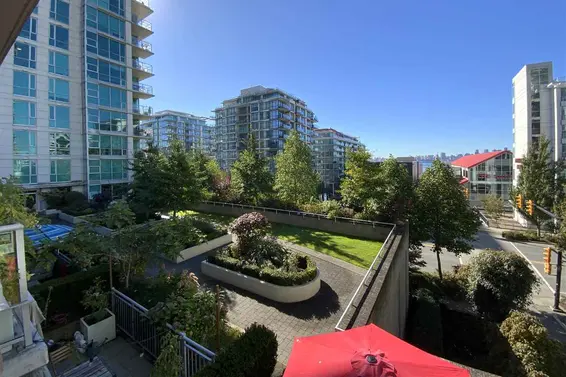 Th15 168 East Esplanade, North Vancouver For Sale - image 14