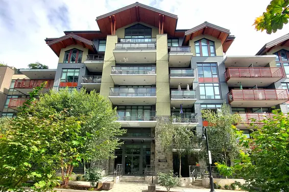 211 2738 Library Lane, North Vancouver