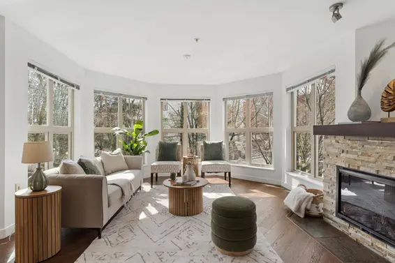 206 1468 St. Andrews Avenue, North Vancouver For Sale - image 2