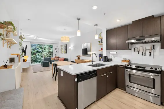 402 733 West 3rd Street, North Vancouver