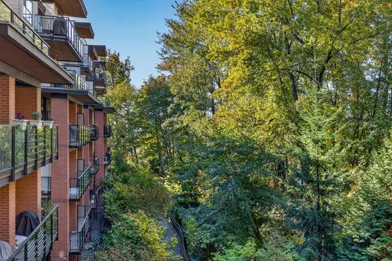 402 733 West 3rd Street, North Vancouver For Sale - image 11