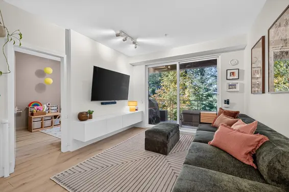 402 733 West 3rd Street, North Vancouver For Sale - image 9