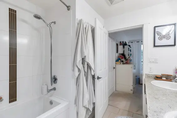 310 1111 East 27th Street, North Vancouver For Sale - image 27