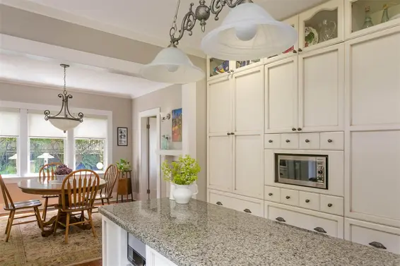 350 Tempe Crescent, North Vancouver For Sale - image 10