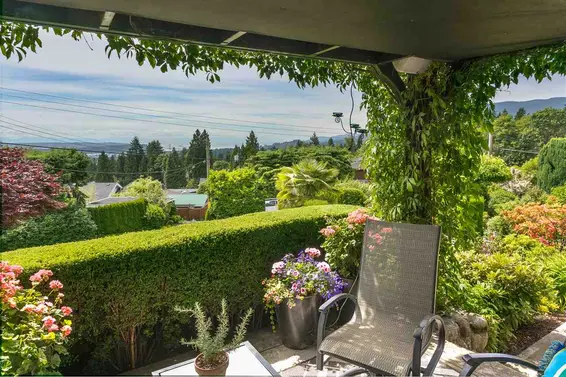 350 Tempe Crescent, North Vancouver For Sale - image 2