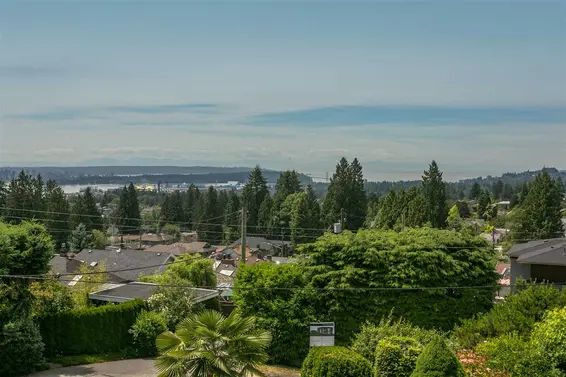350 Tempe Crescent, North Vancouver For Sale - image 4