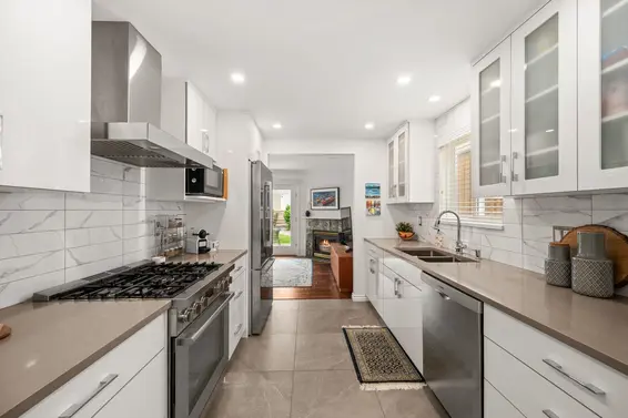 262 East 10 Street, North Vancouver For Sale - image 13