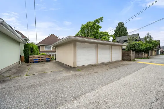 262 East 10 Street, North Vancouver For Sale - image 27