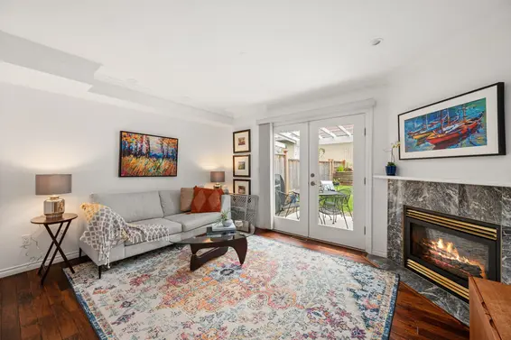 262 East 10 Street, North Vancouver For Sale - image 7