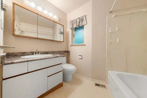 234 Rondoval Crescent, North Vancouver For Sale - image 18