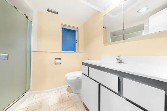 234 Rondoval Crescent, North Vancouver For Sale - image 29