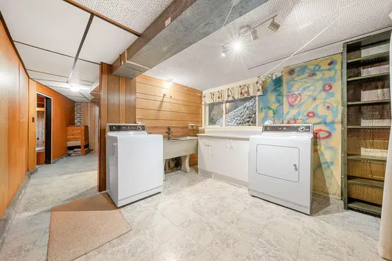 234 Rondoval Crescent, North Vancouver For Sale - image 33