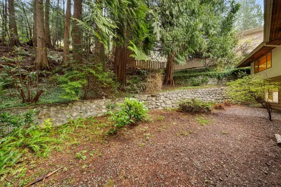 234 Rondoval Crescent, North Vancouver For Sale - image 35