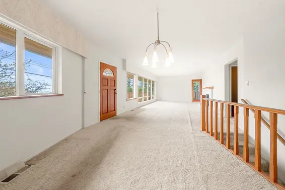 234 Rondoval Crescent, North Vancouver For Sale - image 9