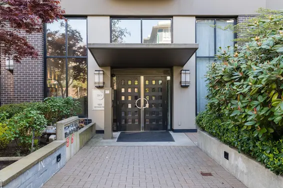 903 151 West 2nd Street, North Vancouver For Sale - image 4