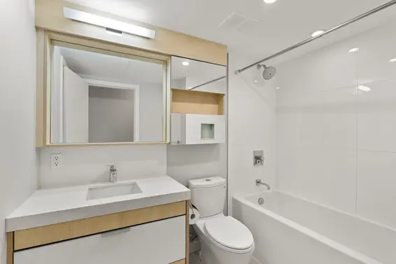 207 111 East 3rd Street, North Vancouver For Sale - image 17