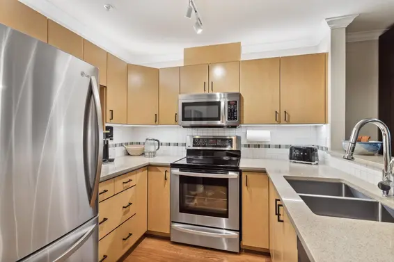 206 175 East 10th Street, North Vancouver For Sale - image 12