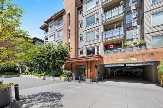 412 1679 Lloyd Avenue, North Vancouver