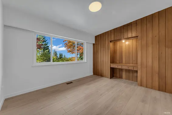 734 Crystal Court, North Vancouver For Sale - image 20