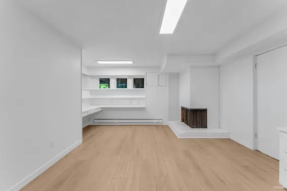 734 Crystal Court, North Vancouver For Sale - image 29
