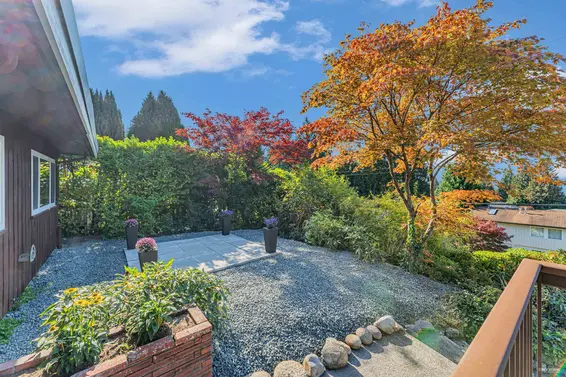 734 Crystal Court, North Vancouver For Sale - image 30