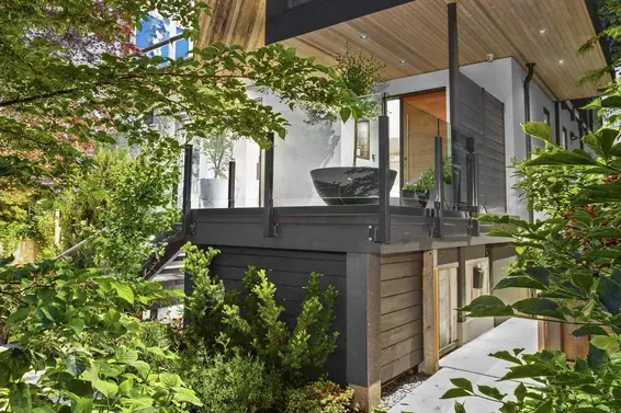 452 East 4th Street, North Vancouver