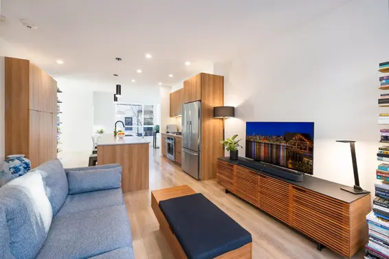 13 533 East 3rd Street, North Vancouver For Sale - image 8