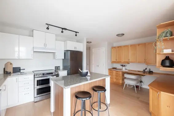 1406 155 West 1st Street, North Vancouver For Sale - image 2