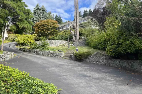 1119 Crestline Road, West Vancouver For Sale - image 2