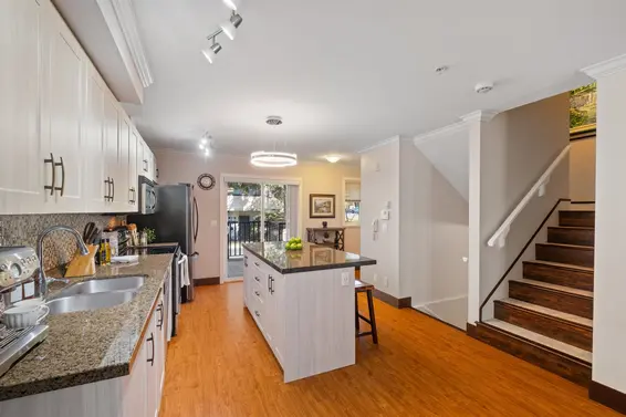 1127 St. Andrews Avenue, North Vancouver For Sale - image 13