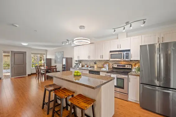 1127 St. Andrews Avenue, North Vancouver For Sale - image 14