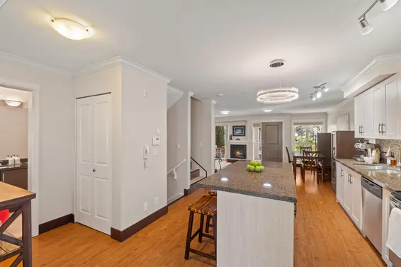 1127 St. Andrews Avenue, North Vancouver For Sale - image 15