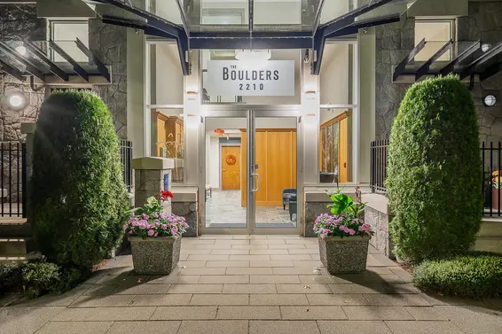 PH1 2210 Chippendale Road, West Vancouver For Sale - image 30