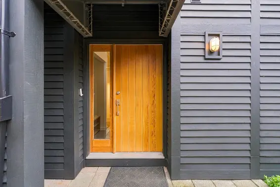 6424 Bruce Street, West Vancouver For Sale - image 3