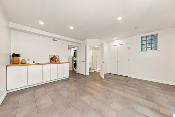 6424 Bruce Street, West Vancouver For Sale - image 36