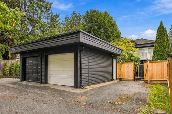 6424 Bruce Street, West Vancouver For Sale - image 39